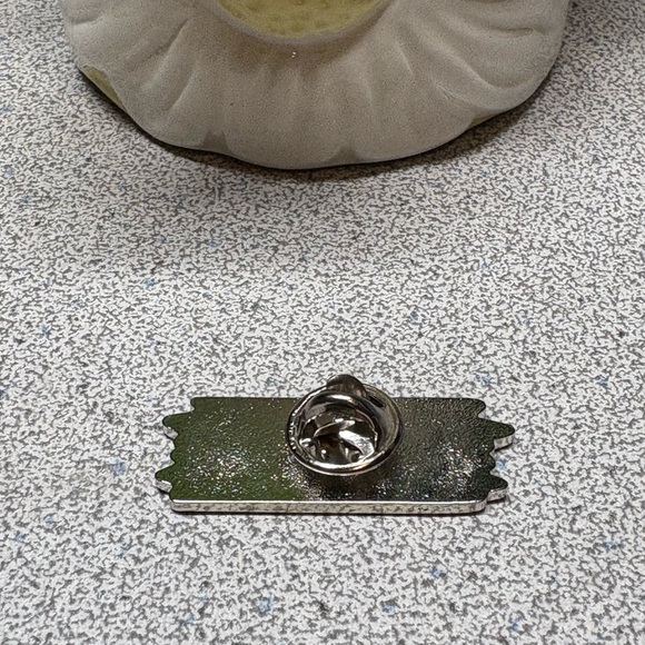 RENT THE MUSICAL Colorful 525,600 Minutes Pin - Picture 3 of 3